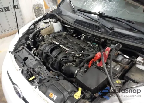 2013 Ford Fiesta Se z USA, uszkodzony, nr VIN 3FADP4EJ8DM193710